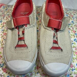 Patagonia Women’s US 4 Beige Red Slip-On Sneakers – Casual canvas shoes